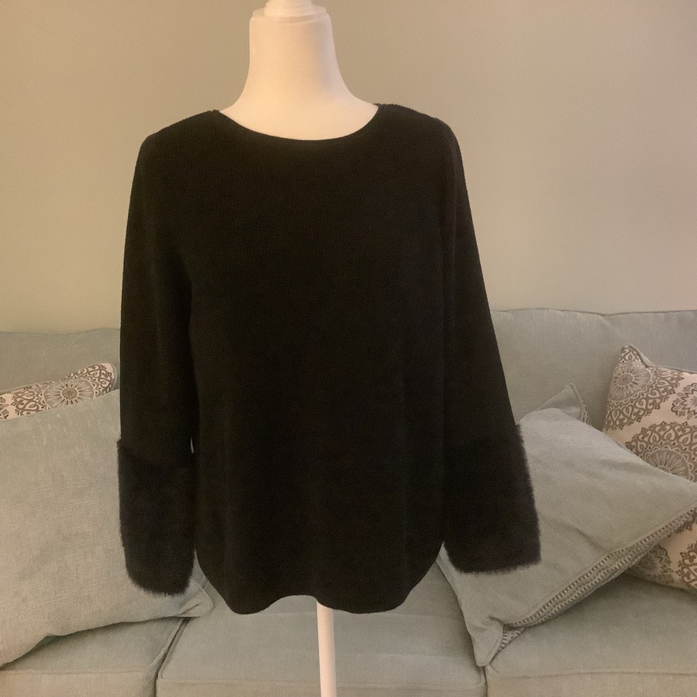 J.Jill black sweater with faux fur cuffs